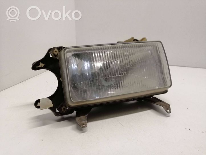 Audi 80 90 B2 Lampa przednia 24509R7