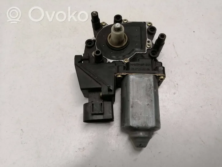 Audi A4 S4 B5 8D Priekinis varikliukas langų pakėlėjo 113846113