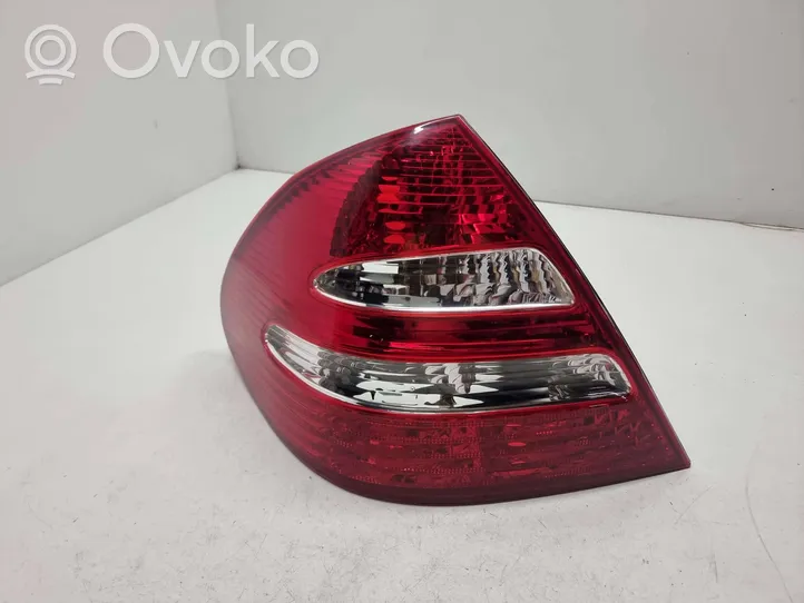 Mercedes-Benz E W211 Rear/tail lights A2118200364