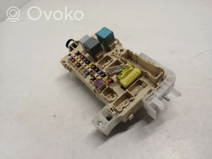 Toyota Corolla Verso E121 Fuse box set 892210F010