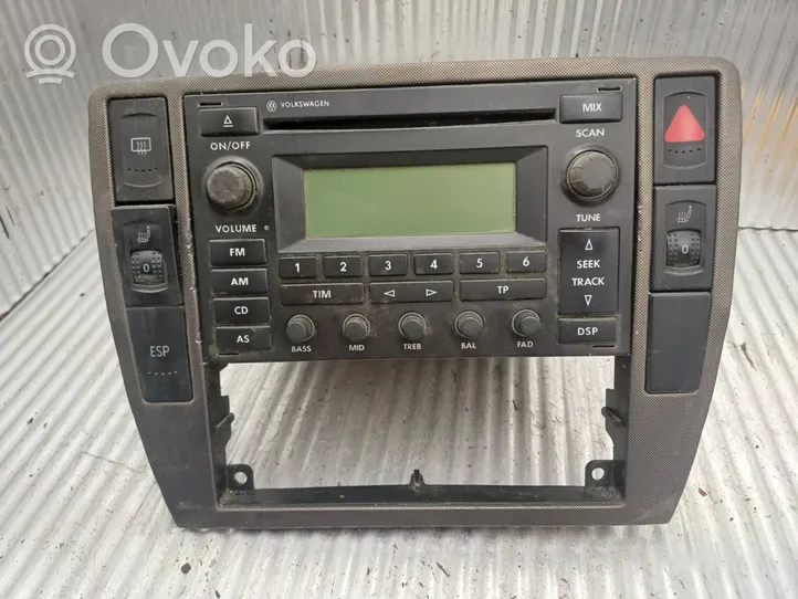 Volkswagen PASSAT B5.5 Radio/CD/DVD/GPS-pääyksikkö 12217519