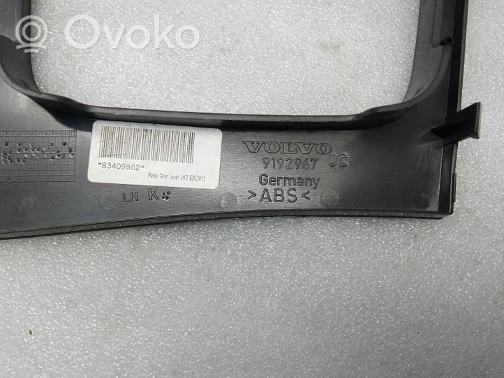 Volvo V70 Ramka drążka zmiany biegów 9182967