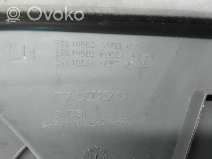 Volvo V70 Istuimen verhoilu 39810503