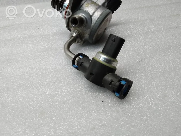 Volvo S60 Fuel injection high pressure pump 32140068