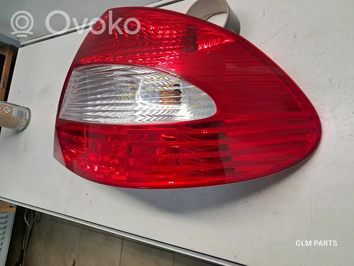 Mercedes-Benz CLK A209 C209 Lampa tylna A2098201416