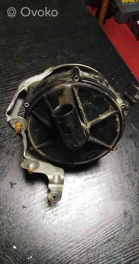 BMW 7 E38 Pompa dell’aria secondaria 72216620