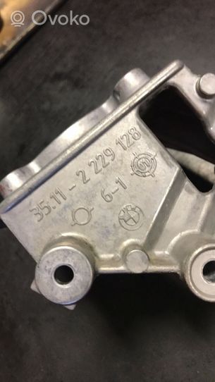 BMW 3 E46 Brake pedal bracket assembly 2229128