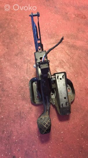 Volkswagen Golf IV Brake pedal 1J1721058R