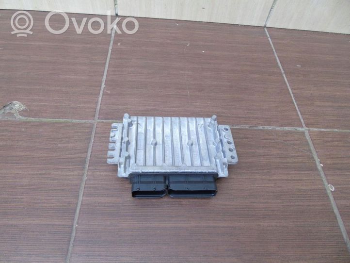 Mini One - Cooper R50 - 53 Sterownik / Moduł ECU 752001901