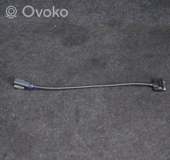 Volkswagen Jetta VI AUX in-socket connector 5N0035554B