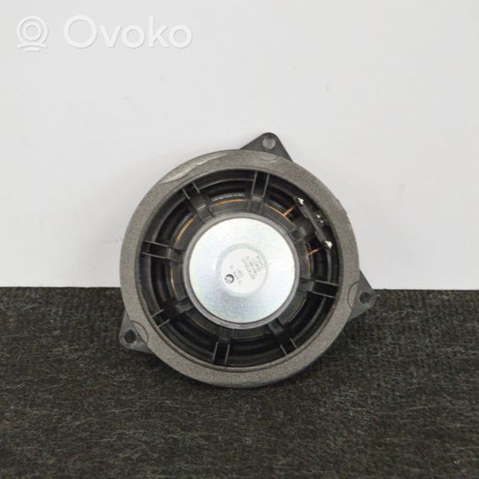 BMW 2 F45 Garsiakalbis (-iai) galinėse duryse 9274700