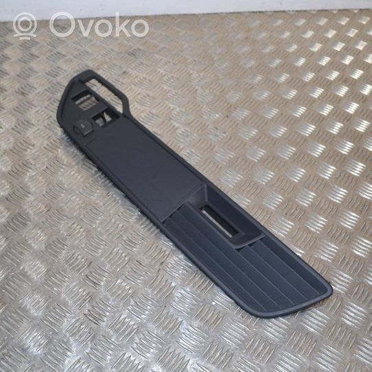 Volkswagen Touareg II Rivestimento laterale della consolle centrale posteriore 7P6868248