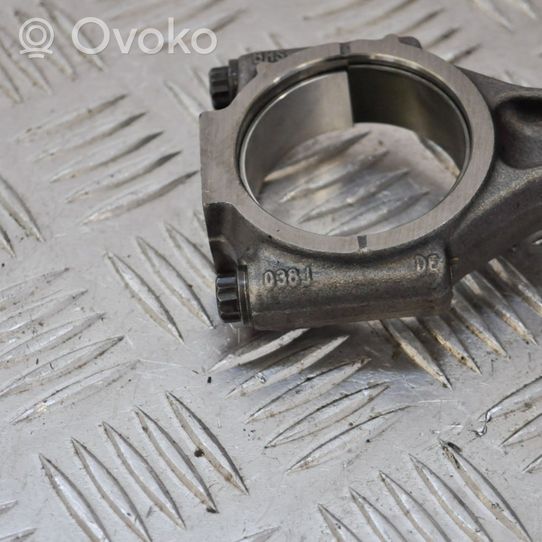 Volkswagen PASSAT CC Piston 038J