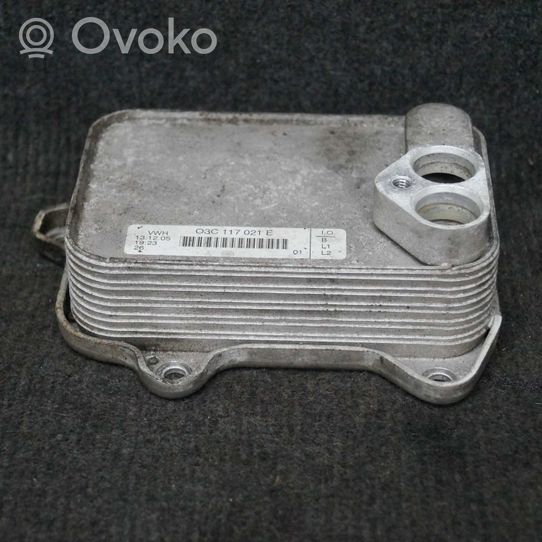 Skoda Octavia Mk2 (1Z) Radiatore dell’olio del motore 03C117021E