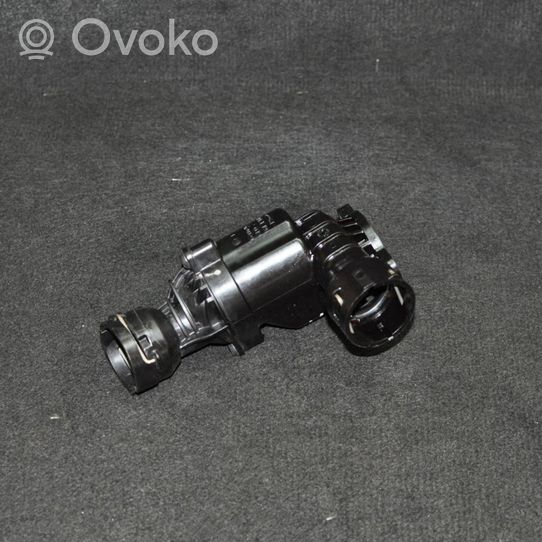 Audi A4 S4 B8 8K Alloggiamento termostato 04L121111H