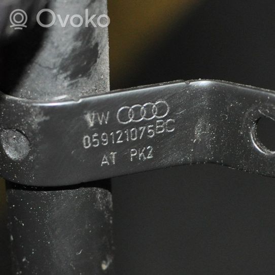 Audi A8 S8 D3 4E Kita variklio skyriaus detalė 059121075BC