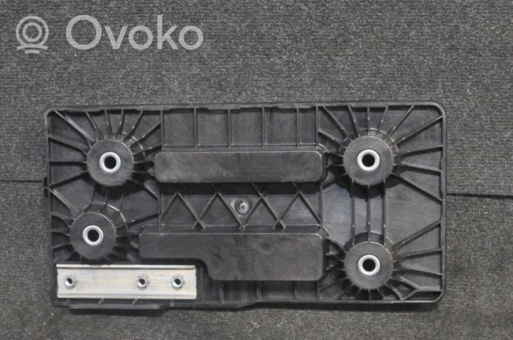 Volkswagen PASSAT B8 Battery box tray 3Q0804869