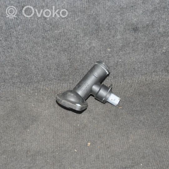 Volkswagen PASSAT B6 Thermostat 03G121121D