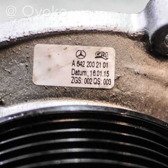 Mercedes-Benz GL X166 Pompe de circulation d'eau A6422002101