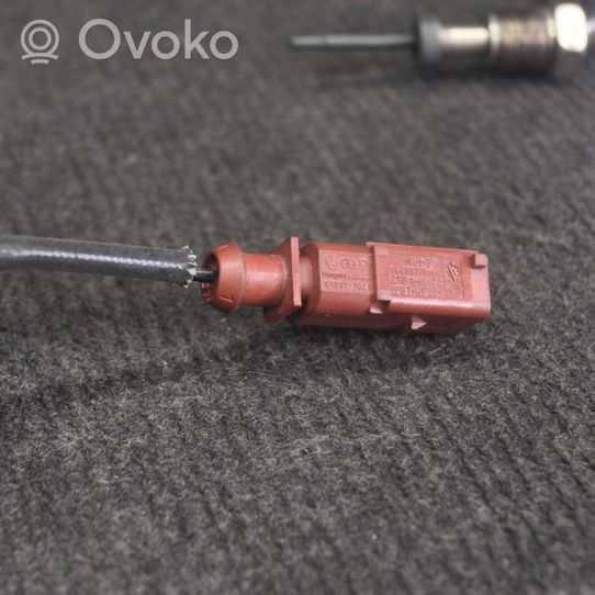 Volkswagen Eos Sensor de temperatura del aceite 03L906088BH