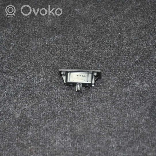 Audi Q3 8U Éclairage de plaque d'immatriculation 4G0943021