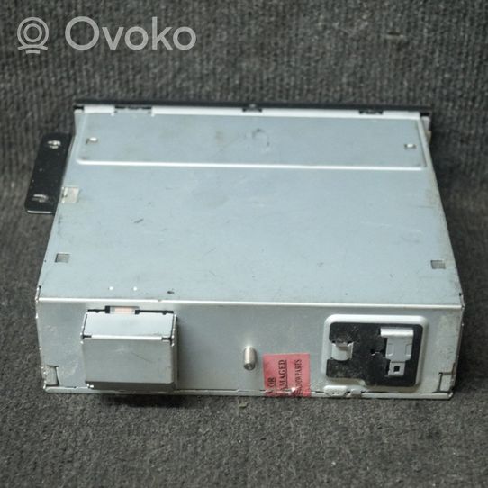 Volkswagen New Beetle CD/DVD changer 