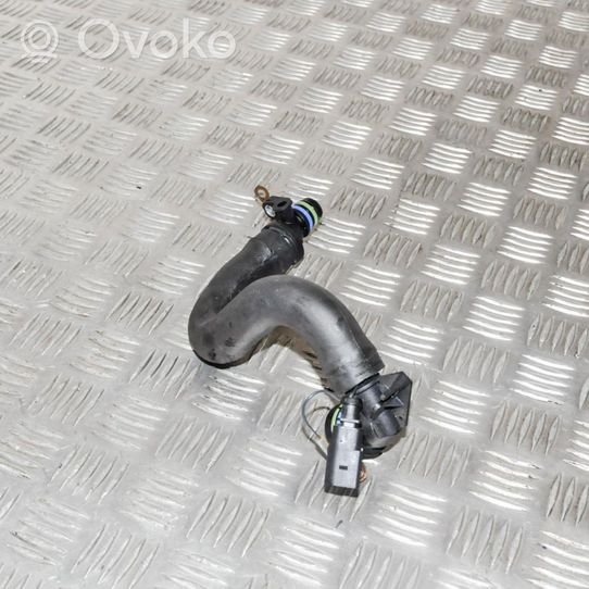 Volkswagen Jetta VI Air intake hose/pipe 