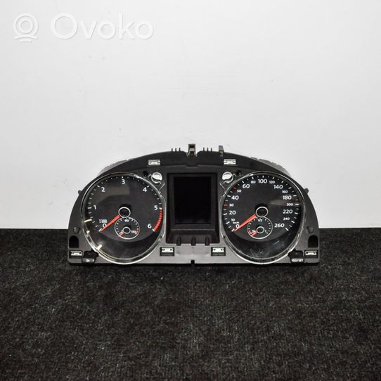 Volkswagen PASSAT CC Speedometer (instrument cluster) 3C0920872G