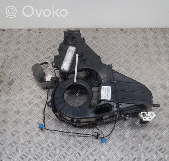 Audi Q7 4L Salono oro mazgo komplektas 7L0819358