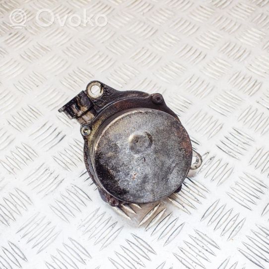 BMW 7 E65 E66 Vacuum pump 