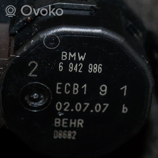 BMW 5 E60 E61 Silniczek nagrzewnicy 6942986