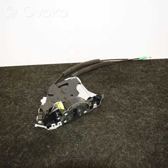 Toyota Prius (XW50) Front door lock 