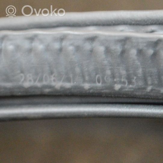 Volvo XC90 Gumowa uszczelka drzwi tylnych 31457674