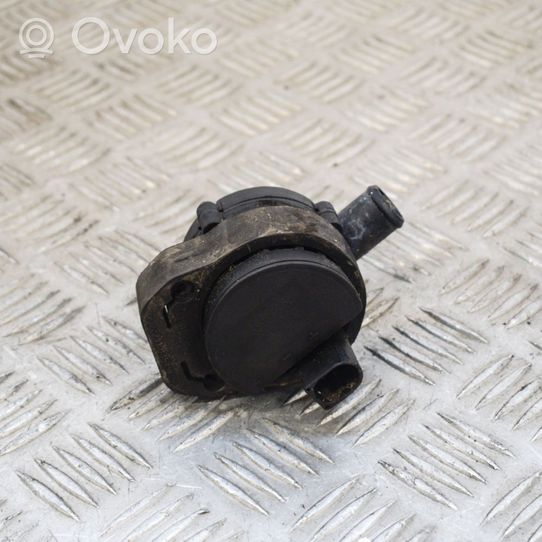 Mercedes-Benz GLE (W166 - C292) Pompe à eau de liquide de refroidissement A2118350028