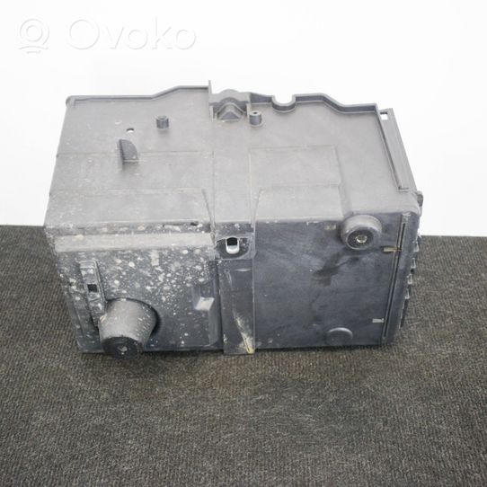 Ford Focus Battery box tray 