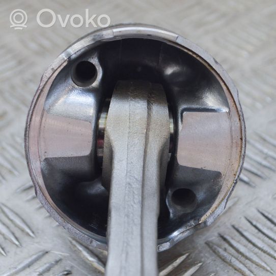 Toyota RAV 4 (XA30) Piston 