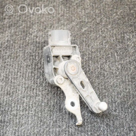 BMW 2 F22 F23 Sensor de nivel del faro delantero/principal 6860843