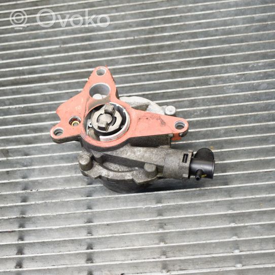 Opel Vivaro Vacuum pump 146503760R