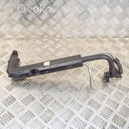 Audi A4 S4 B9 Muu moottoritilan osa 04E103474T