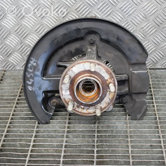 Ford Focus Front wheel hub AV613K171