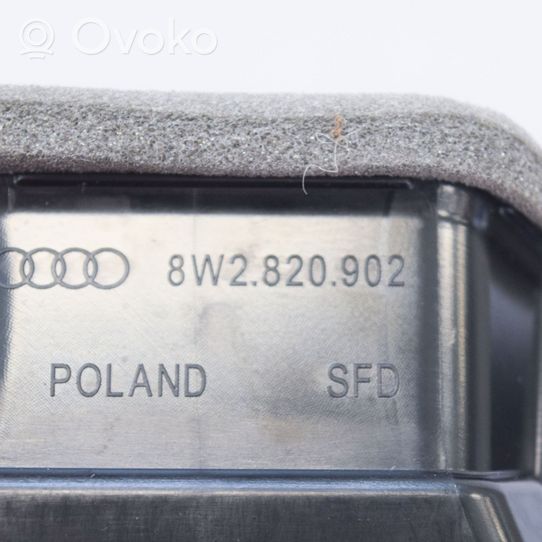 Audi A4 S4 B9 Kojelaudan tuuletussuuttimen suojalista 8W2820902