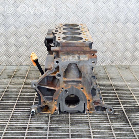 Audi A4 S4 B7 8E 8H Blok silnika 038100104PX