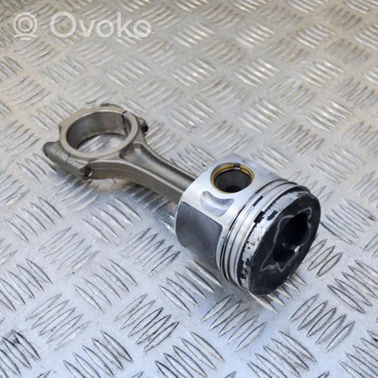 Audi A4 S4 B7 8E 8H Piston 038107065HT