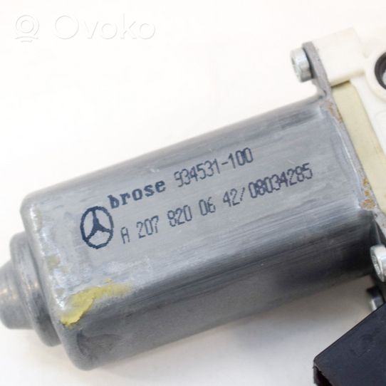 Mercedes-Benz E A207 Rear door window regulator motor A2078200642