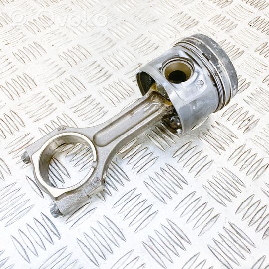 BMW 1 E81 E87 Piston 0840BB