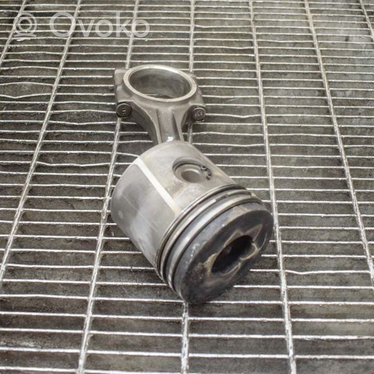 Land Rover Discovery Piston HRC2354