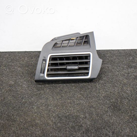 Toyota Verso Copertura griglia di ventilazione cruscotto 556500F030