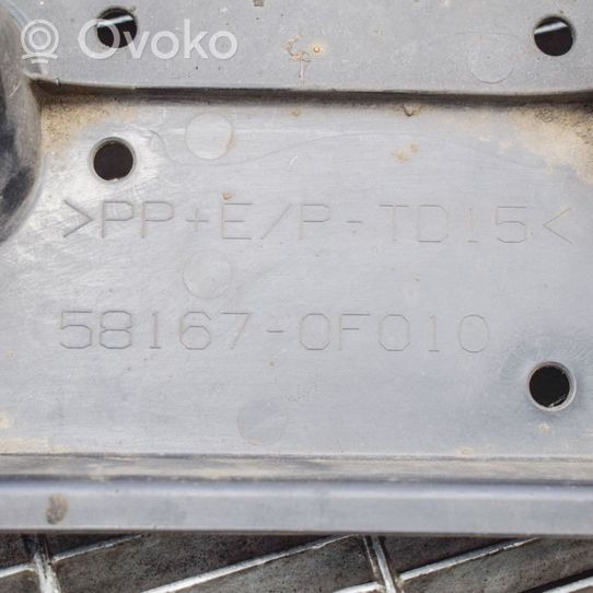 Toyota Verso Protezione inferiore del serbatoio del carburante 581670F010