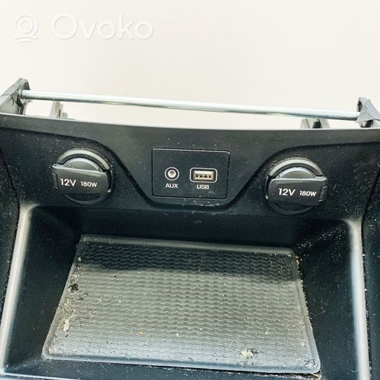 Hyundai Tucson TL Centrinė konsolė M84631D75004X