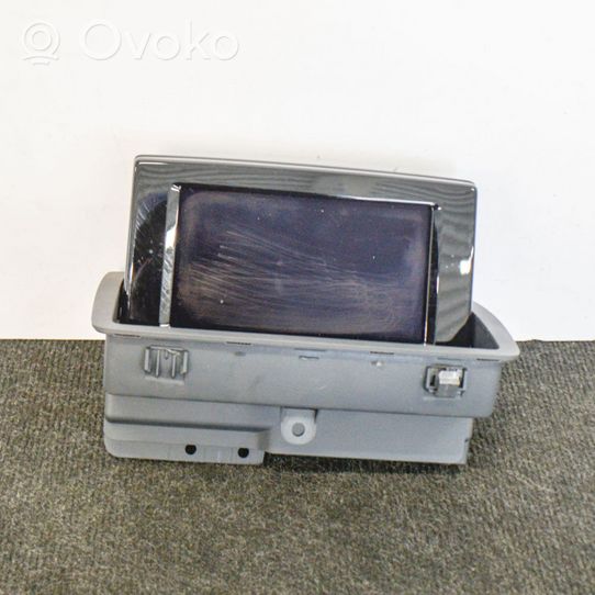 Audi Q3 8U Monitori/näyttö/pieni näyttö 8U0857273E